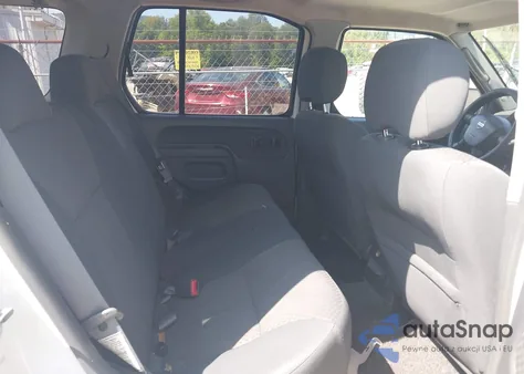 2004 Nissan Xterra Xe z USA, uszkodzony, nr VIN 5N1ED28T94C611553